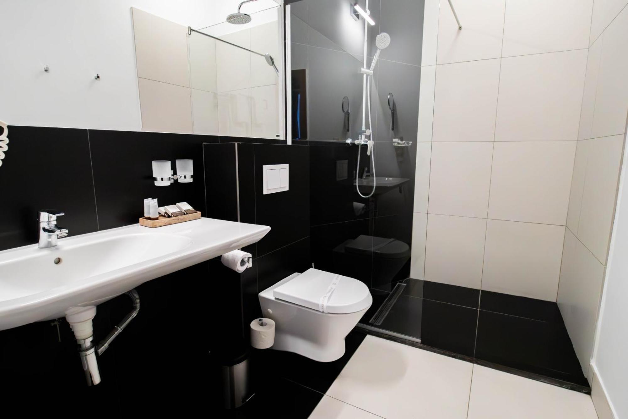 Hotel Ottimo Braşov Extérieur photo