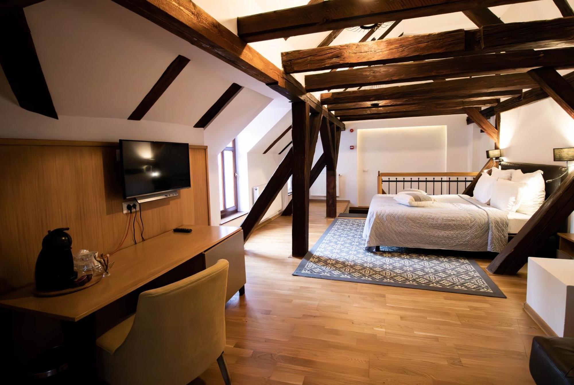 Hotel Ottimo Braşov Extérieur photo