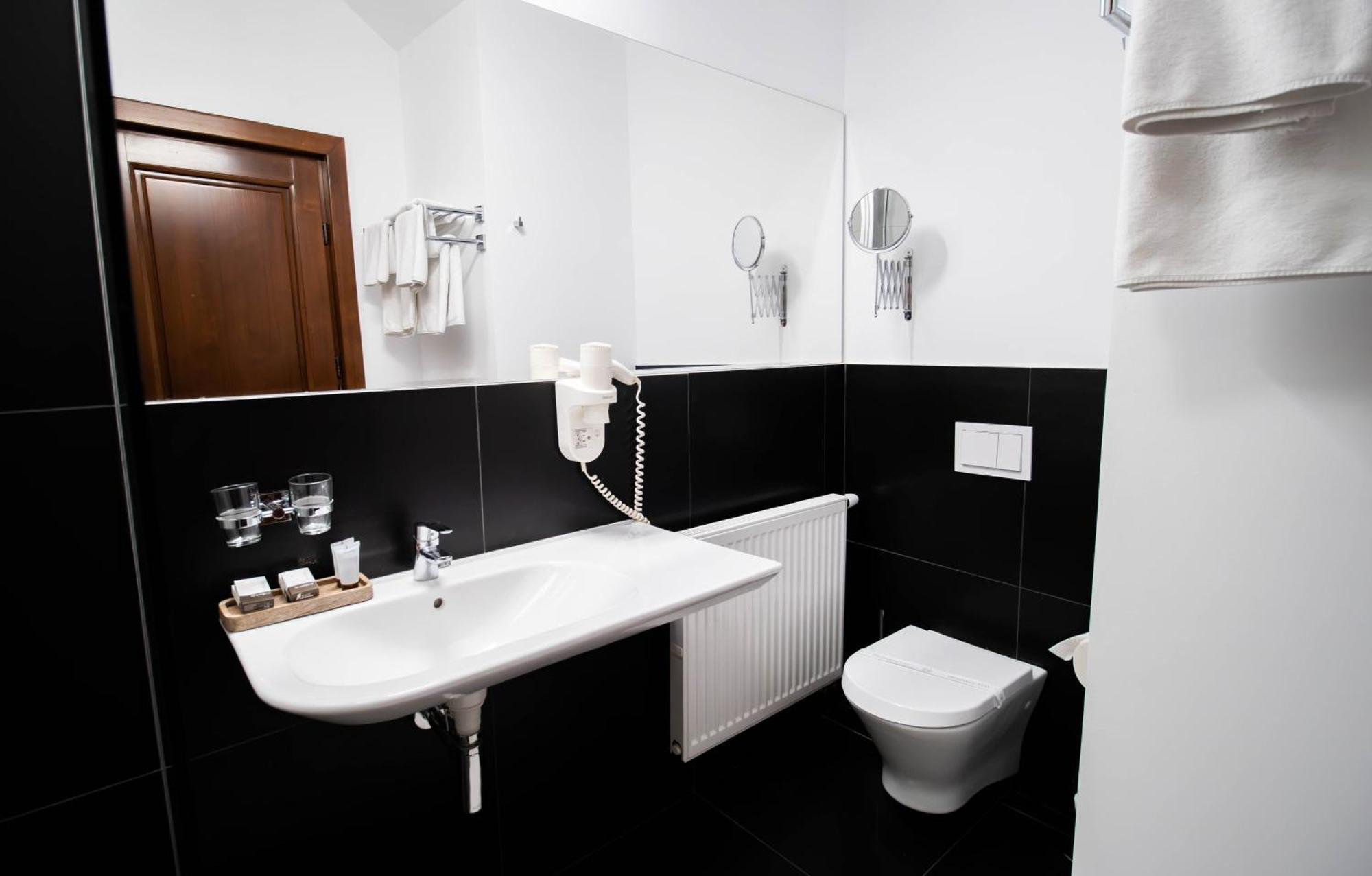 Hotel Ottimo Braşov Extérieur photo