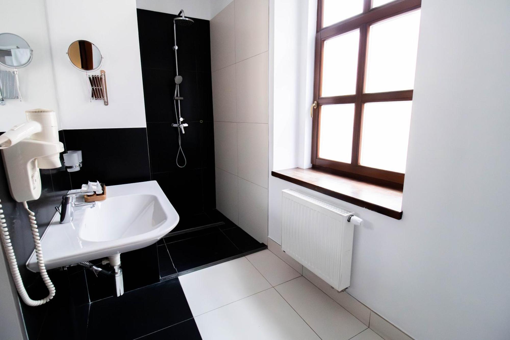 Hotel Ottimo Braşov Extérieur photo