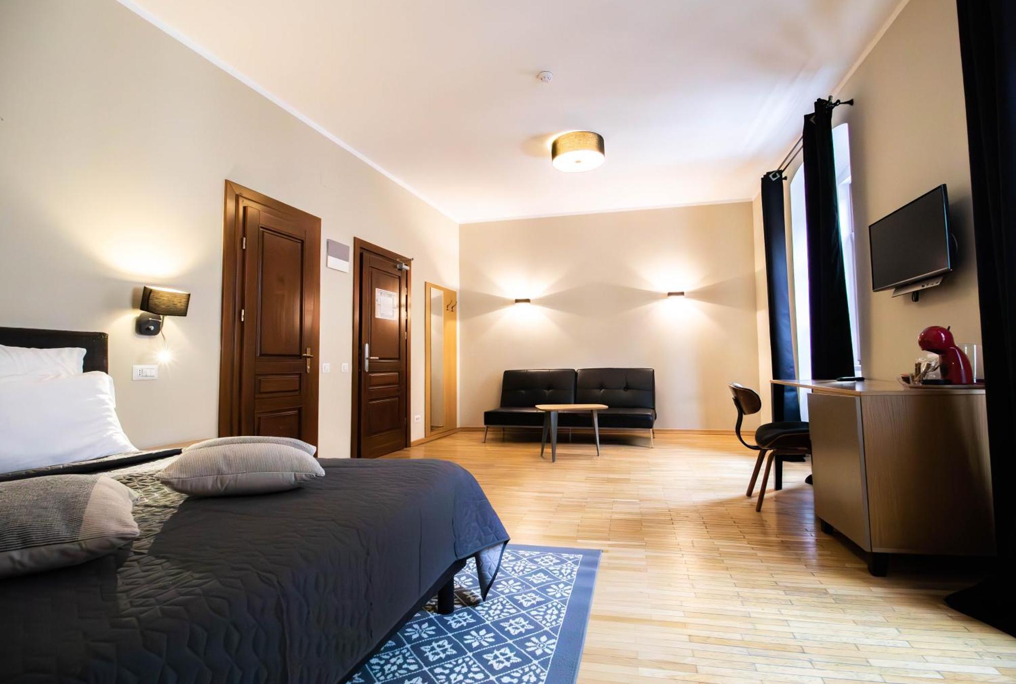 Hotel Ottimo Braşov Extérieur photo