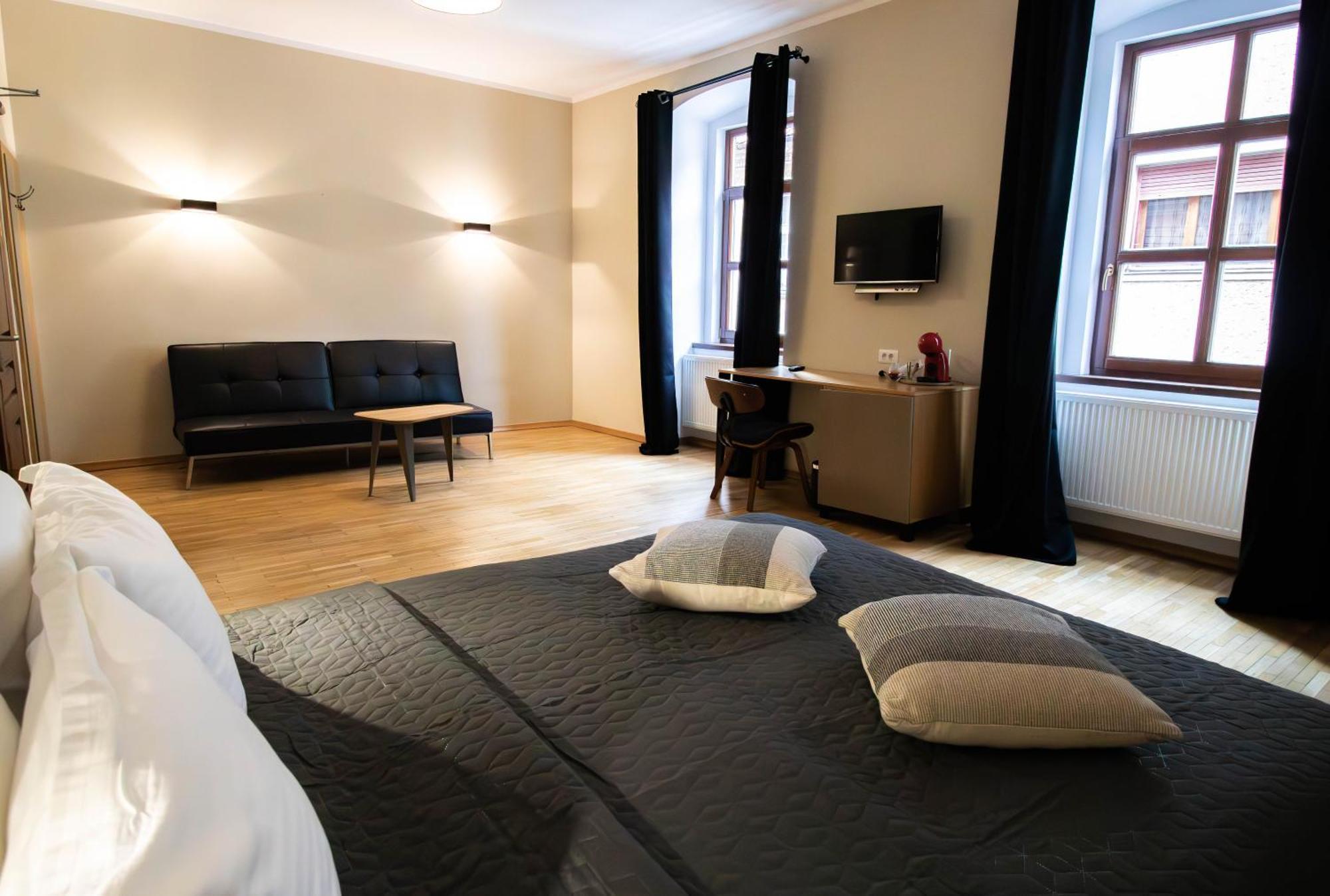 Hotel Ottimo Braşov Extérieur photo