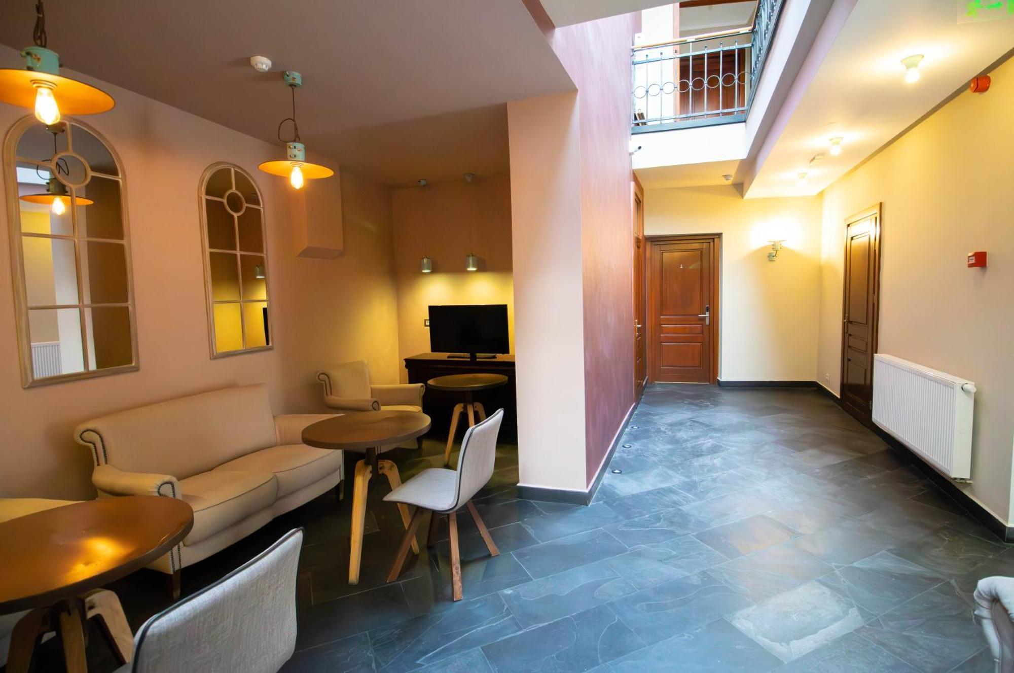 Hotel Ottimo Braşov Extérieur photo