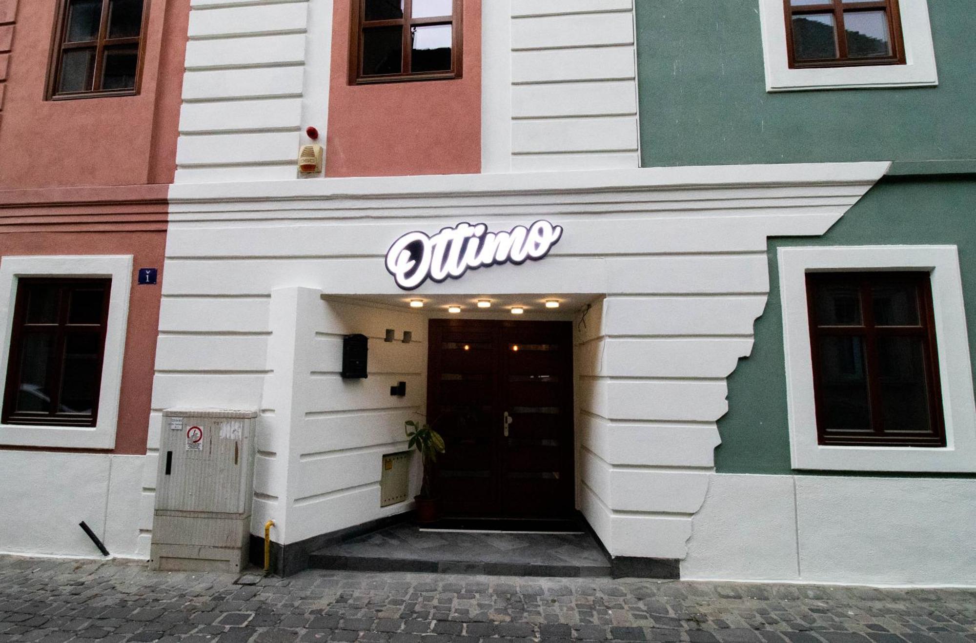 Hotel Ottimo Braşov Extérieur photo